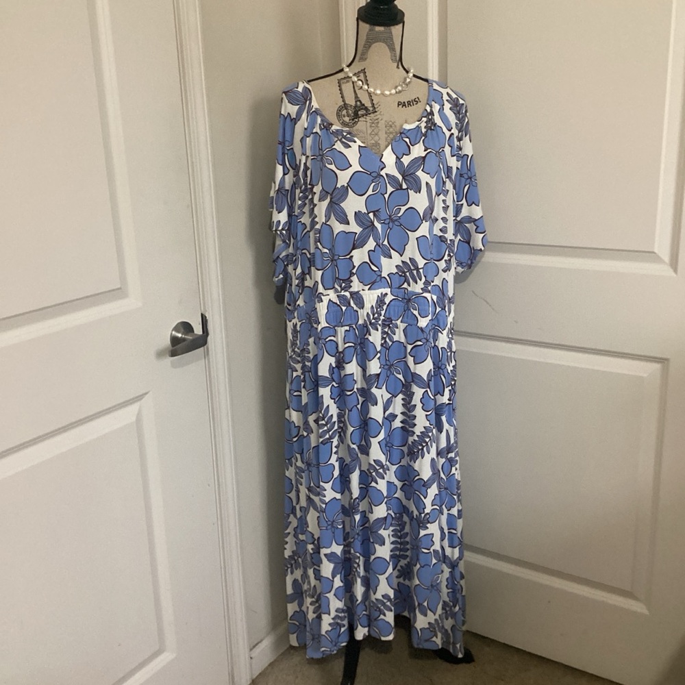 Nicole Miller Blue & White Floral Maxi Dress Short Sleeves Gartered Waistband
